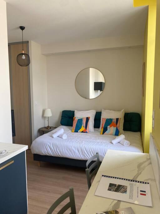 Superbe Studio Centre Ville * Clim * Wifi * Haut De Gamme * Angoulême Extérieur photo