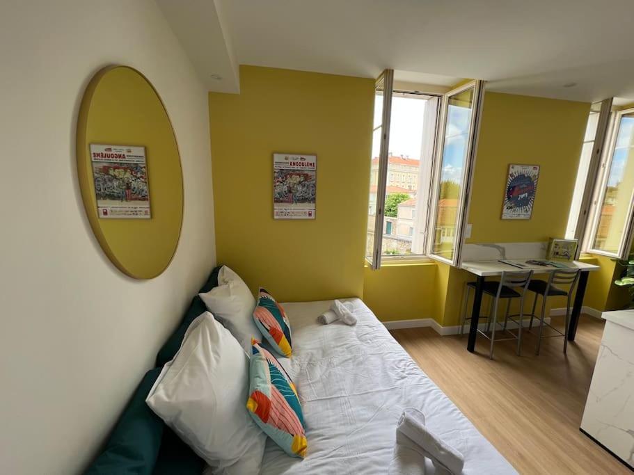 Superbe Studio Centre Ville * Clim * Wifi * Haut De Gamme * Angoulême Extérieur photo